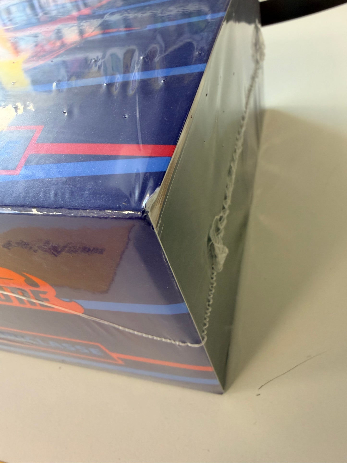 MEGA CHARIZARD Y COLLECTIBLE TIN (EN)