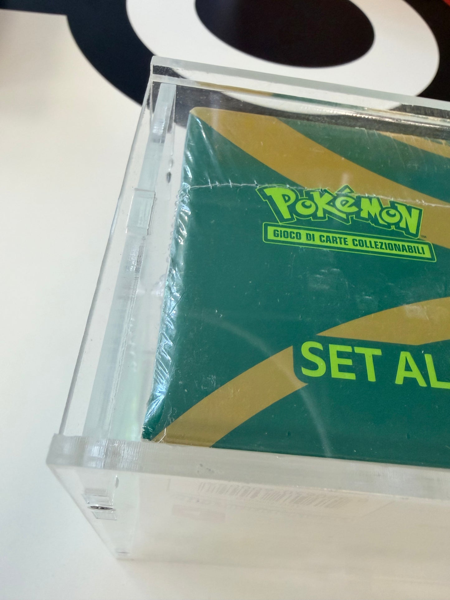 MEGA CHARIZARD Y COLLECTIBLE TIN (EN)
