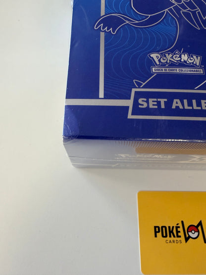 MEGA CHARIZARD Y COLLECTIBLE TIN (EN)