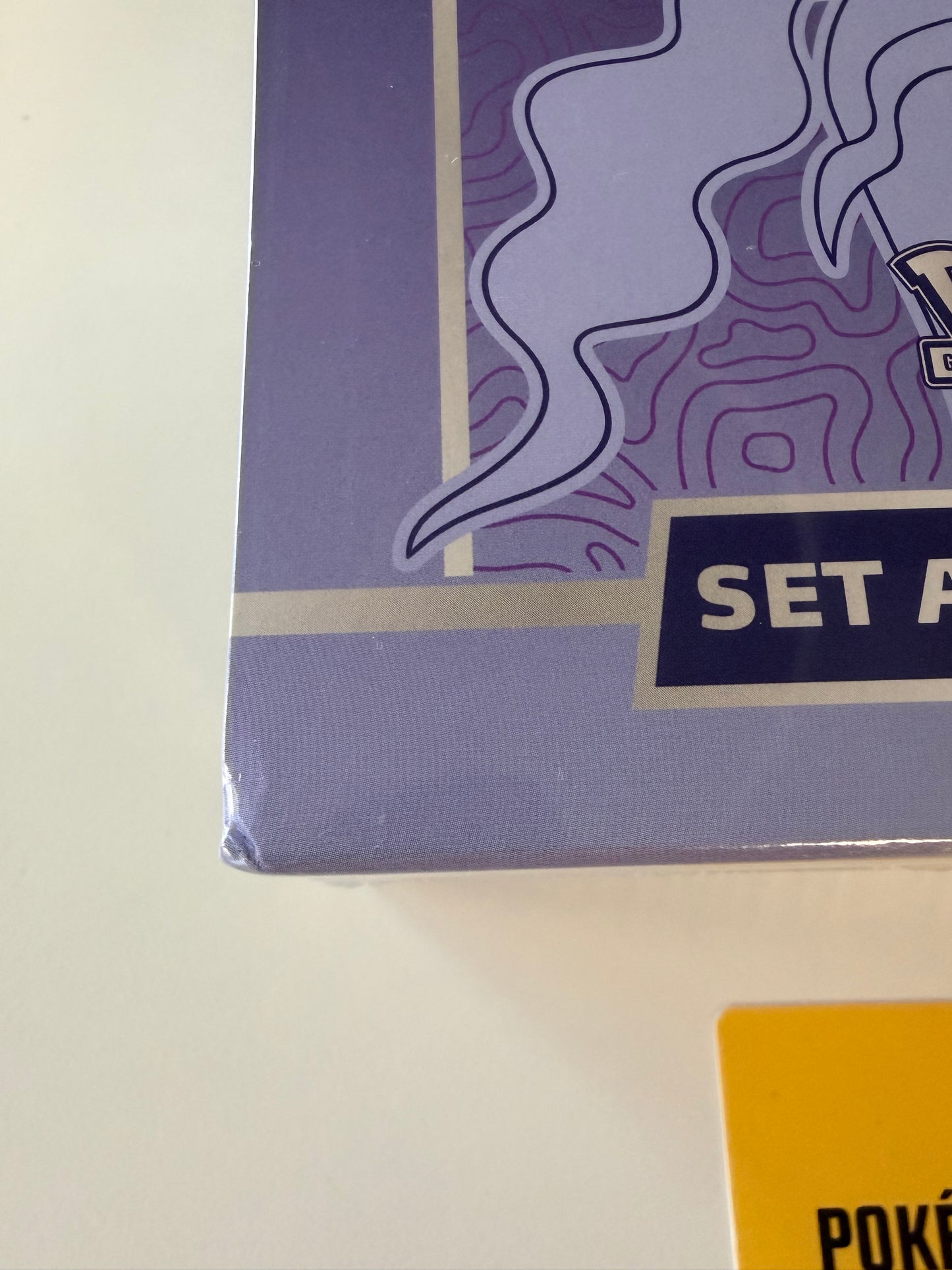 MEGA CHARIZARD Y COLLECTIBLE TIN (EN)