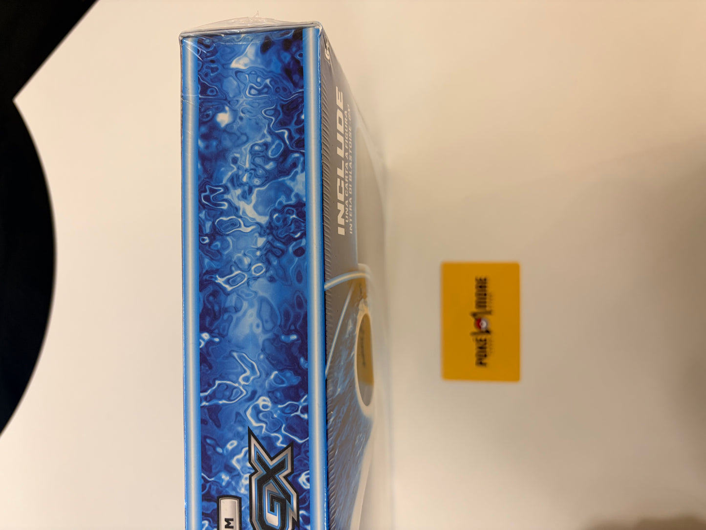 MEGA CHARIZARD Y COLLECTIBLE TIN (EN)